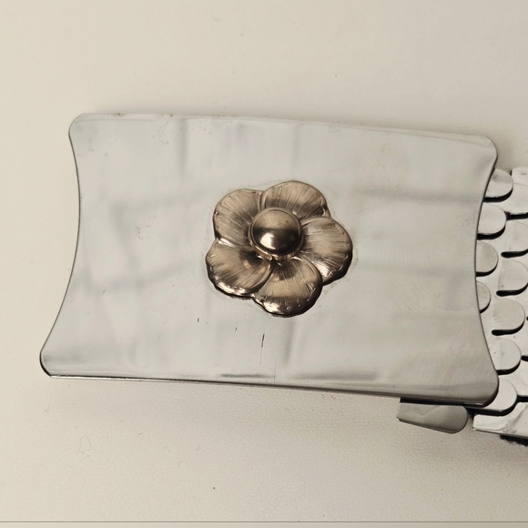 Vintage Silver Metal Mesh Belt w/ Flower Buckle 38” Waist Statement - Picture 9 of 11